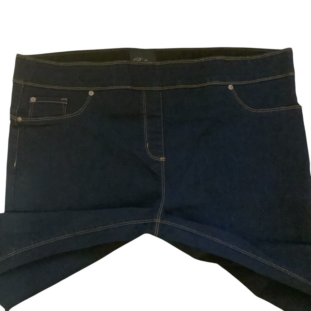 BELLINA CROPPED DARK WASH PULL UP JEANS/ Size XXL - Picture 3 of 8
